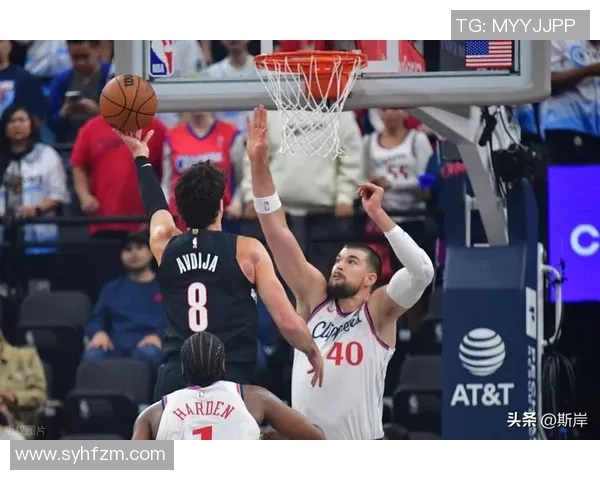 快船与勇士的巅峰对决揭示NBA季后赛的激烈竞争与精彩瞬间